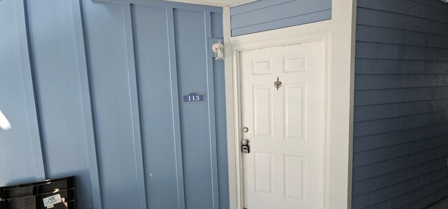 Foto del edificio - LAKE MARY: Gated Community of Regency Park AVAILABLE APRIL 10th!