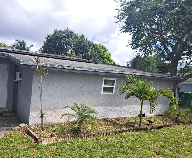 Foto del edificio - 6221 SW 41st Pl