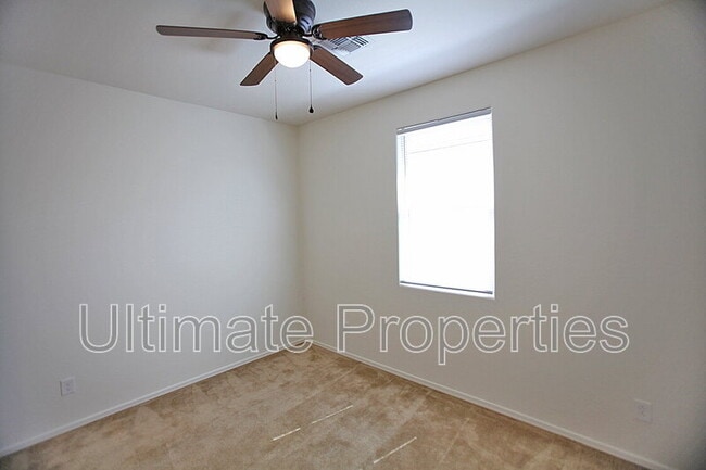 Building Photo - 11538 W Redfield Rd