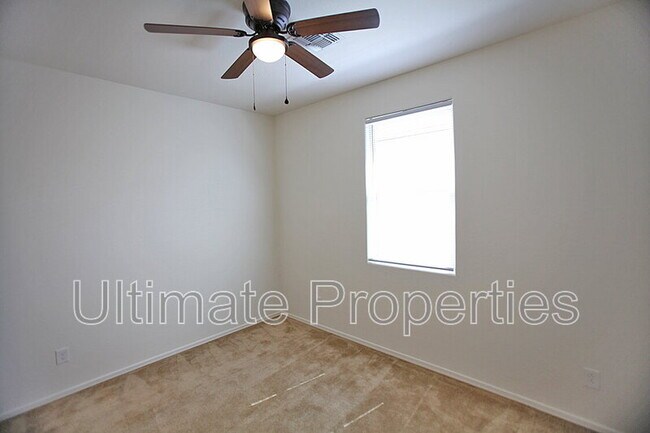 Foto del edificio - 11538 W Redfield Rd