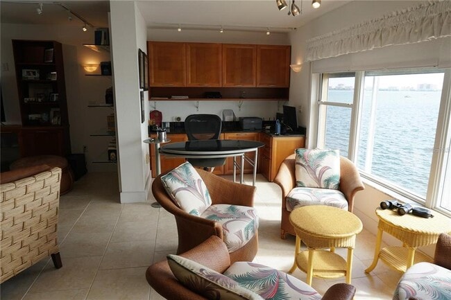 Foto del edificio - 5900 Shore Blvd S