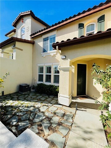 Building Photo - 40247 Rosewell Ct