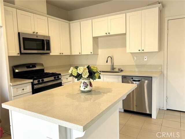 Building Photo - 4432 Lilac Cir