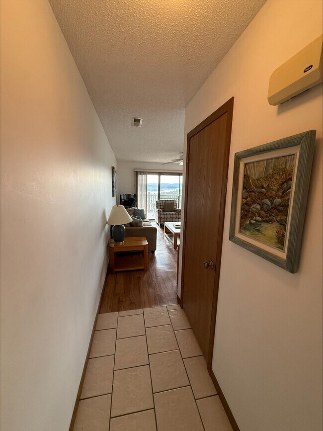 Foto del edificio - 3 Treehouse Ln