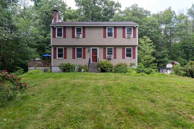 Building Photo - 2 Nutmeadow Ln