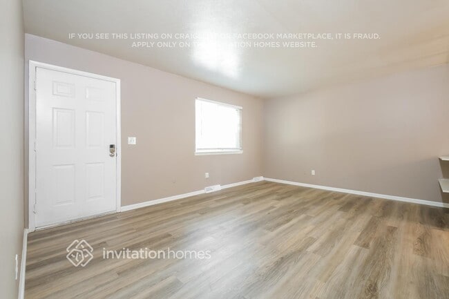 Building Photo - 10507 W 107th Ave