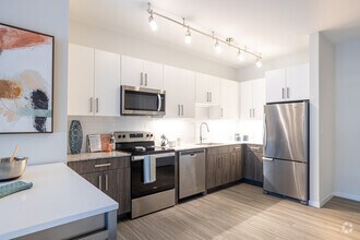 Interior Photo - The Point at Sharon