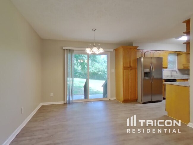 Building Photo - 3150 Colorado Dr
