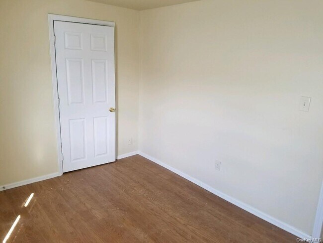 Foto del edificio - 220 Cottage St