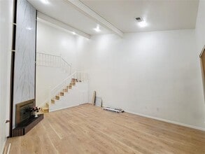 Building Photo - 205 McCarley Pl