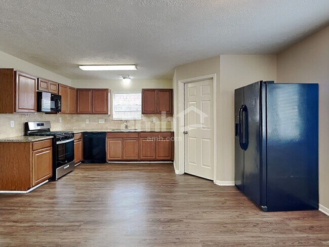 Foto del edificio - 3631 Windmoor Dr