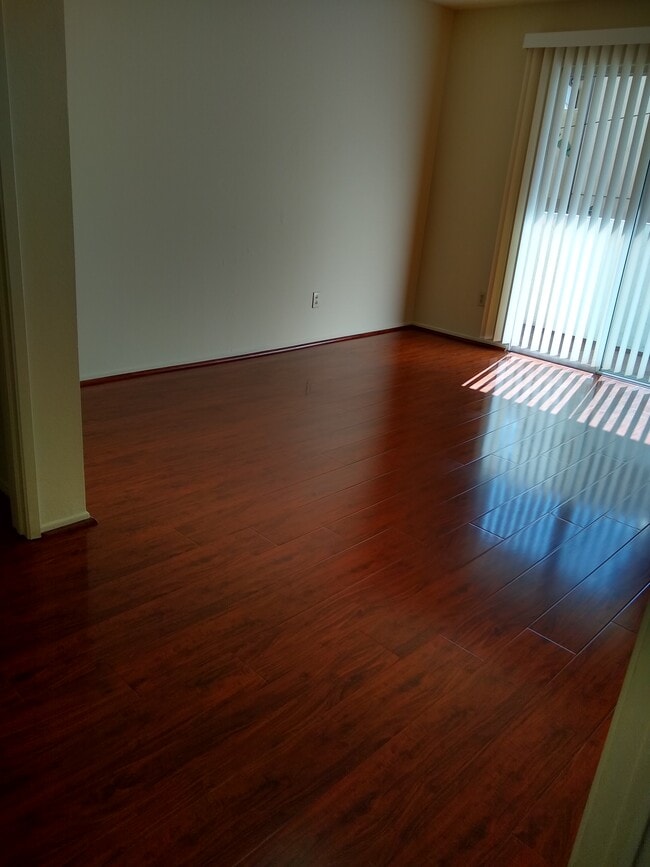 Bedroom - 1701 Talmadge St