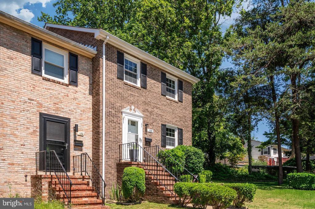 Foto principal - 130 Falmouth Dr