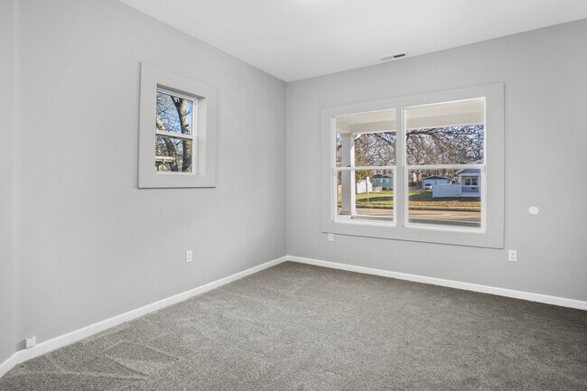Foto del edificio - 319 6th St NW