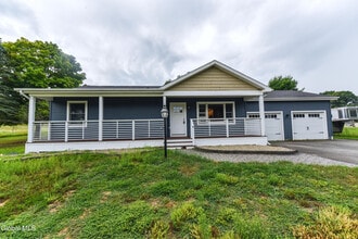 Building Photo - 434 Burgoyne Rd