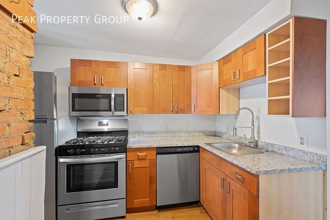 Photo - 12 W Hollister St Apartment