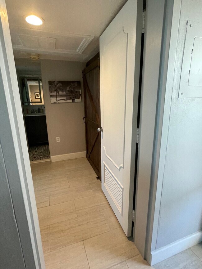 Photo - 33 S Gulfstream Ave Apartment