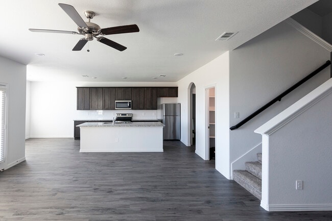 Foto del edificio - 1446 Waterview Dr