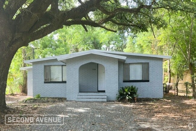 Building Photo - 1938 Talladega Rd