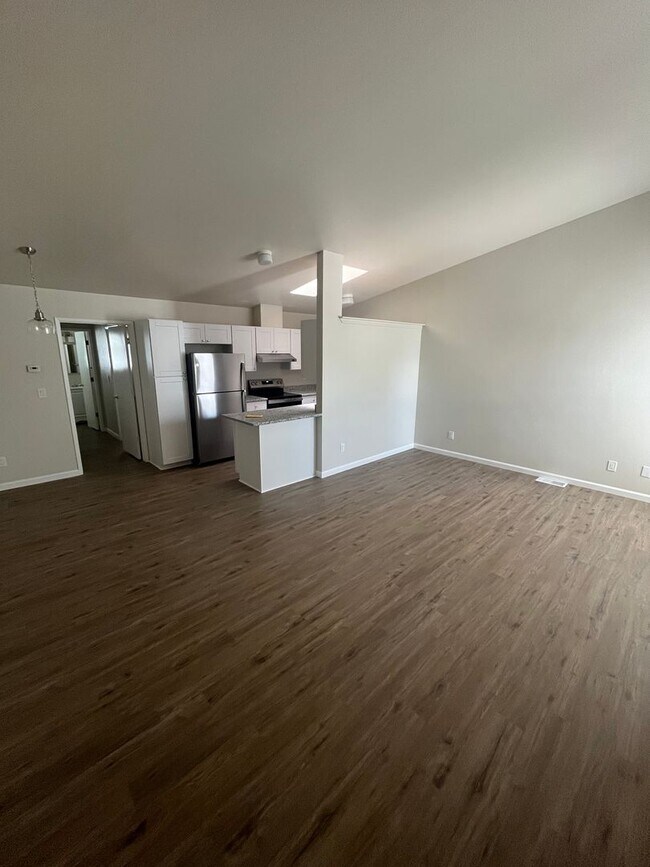 Building Photo - 1280 Dora Dr