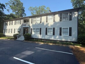 Building Photo - 216 Mark Twain Cir