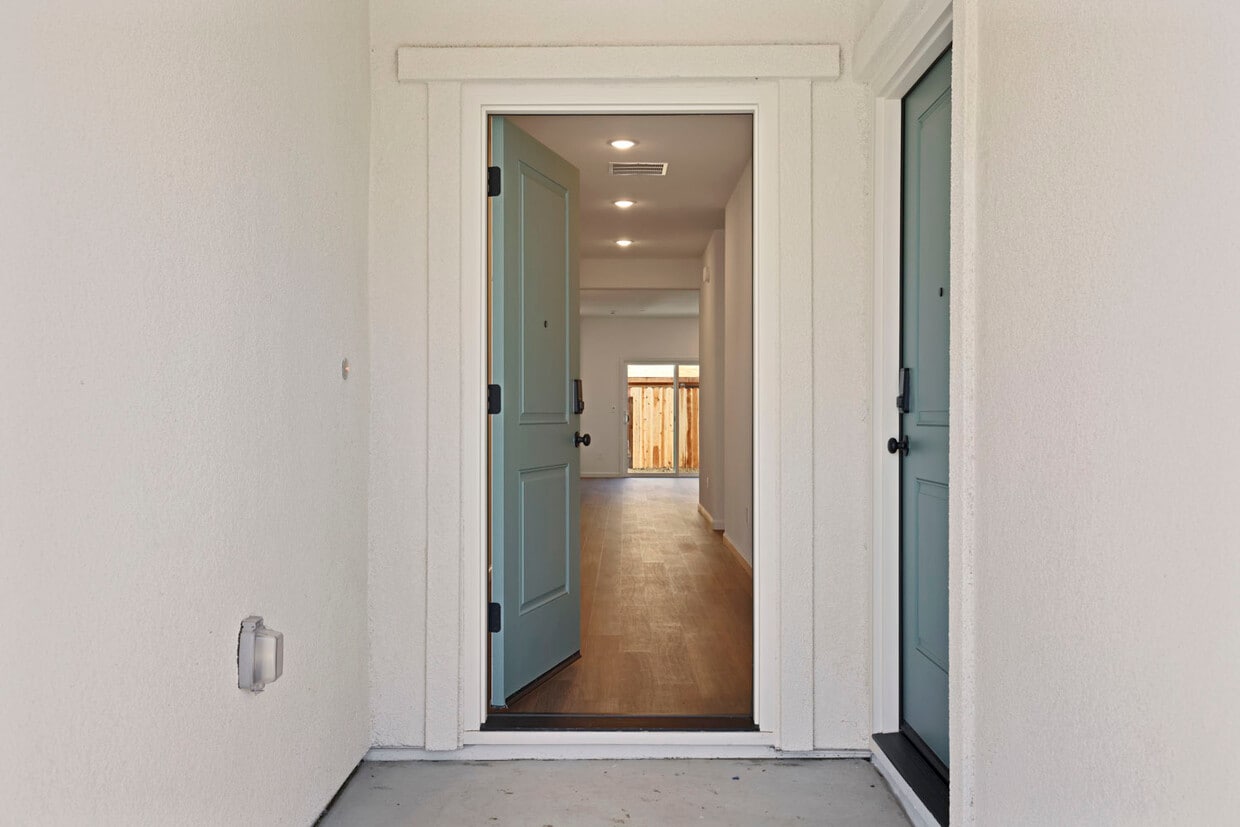 Entrance - 522 Bedfordshire Dr