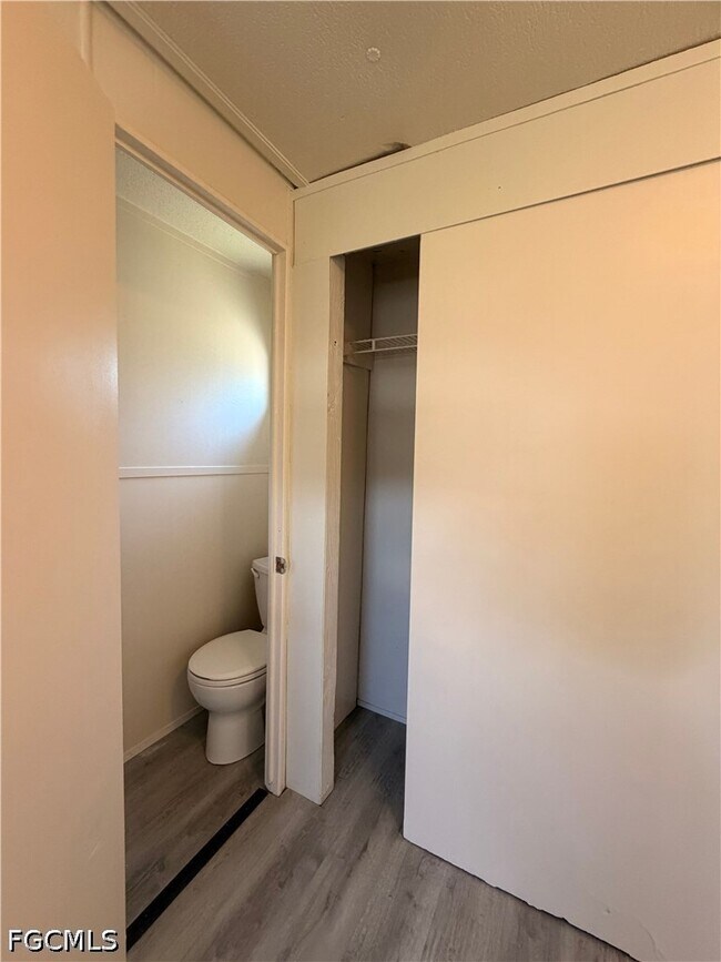 Foto del edificio - 7869 Suncoast Dr