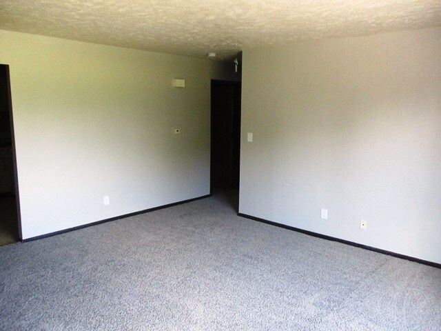 Building Photo - 2102 Rainbow Ave