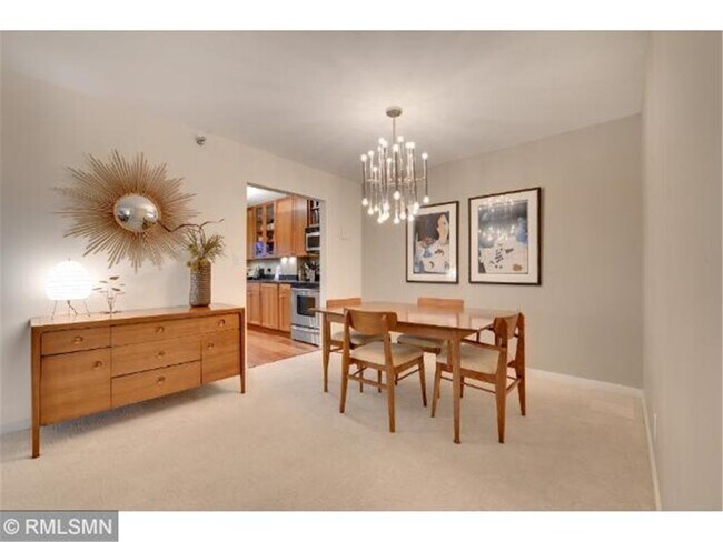 Foto del edificio - 3131 Excelsior Blvd