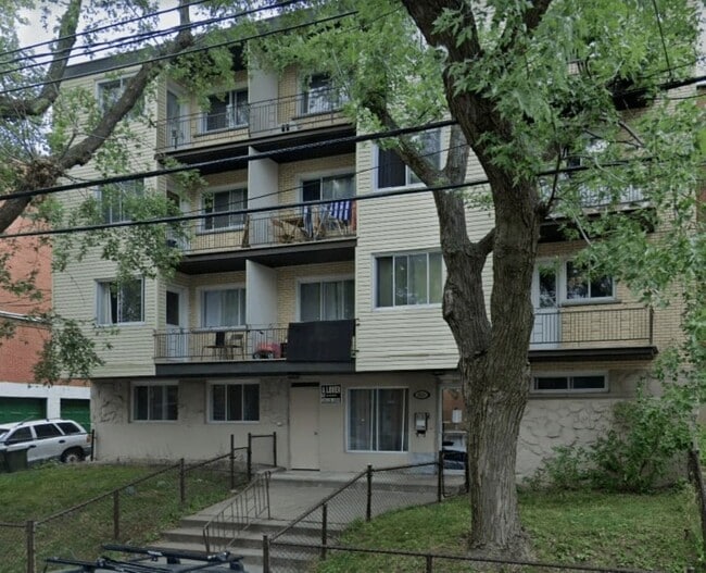 Photo du bâtiment - 2850 Barclay