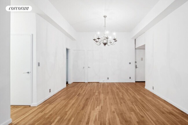 Foto del edificio - 55 E 9th St