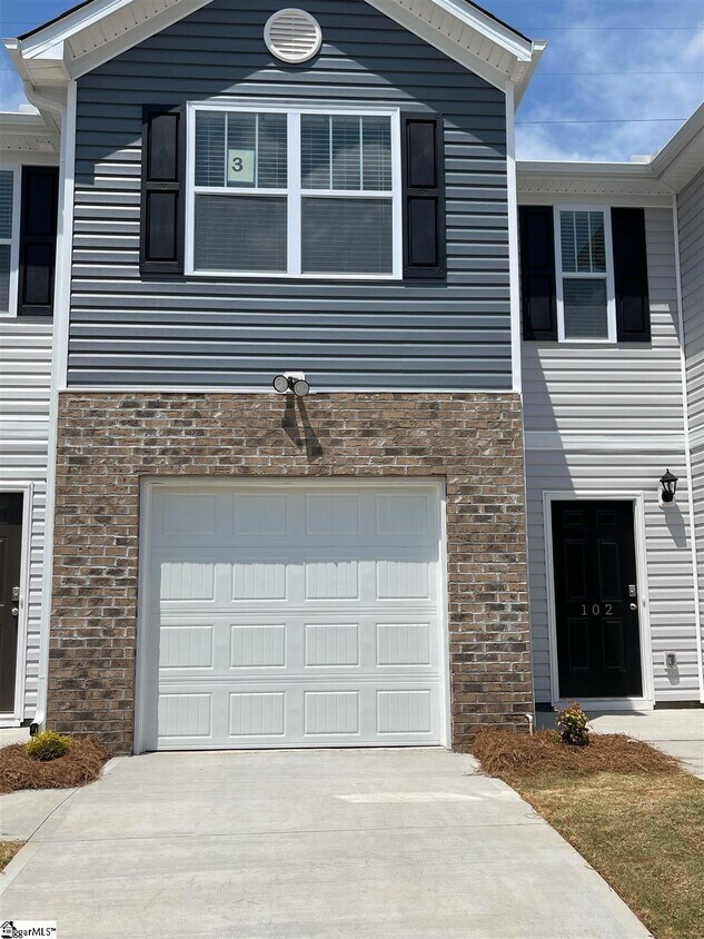 102 Northridge Ct, Easley, SC 29642 Condo for Rent in Easley, SC
