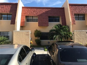 Building Photo - 64 Canterbury Ln