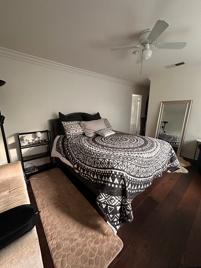 Dormitorio amueblado - 1927 Fremont Ave