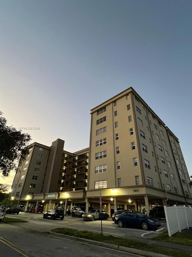 Building Photo - 1811 Jefferson St