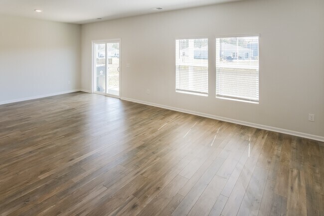 Foto del edificio - 700 Watercliff Dr