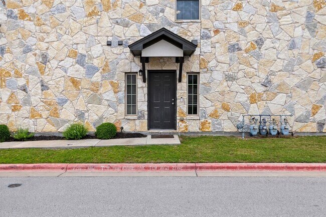 Building Photo - 1615 Airedale Rd
