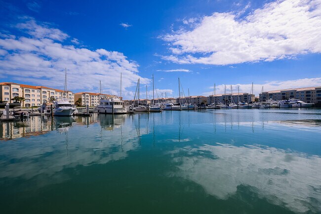 Foto del edificio - 34 Harbour Isle Dr W