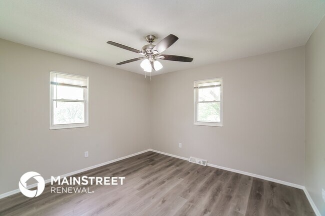 Foto del edificio - 102 N Charlotte St