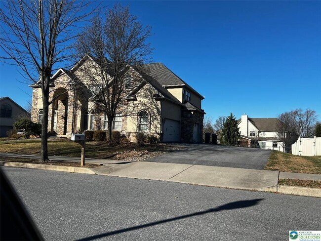 Building Photo - 59 Carousel Ln