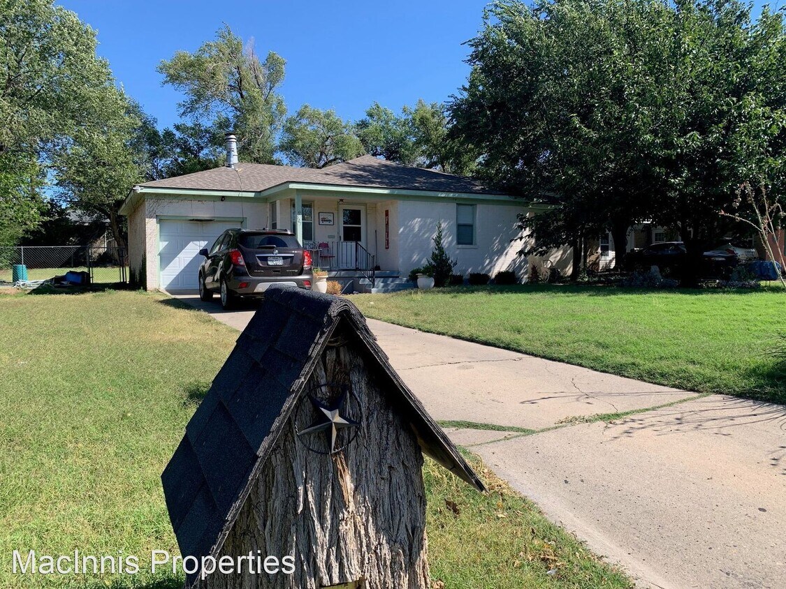 3 br, 1.5 bath House 807 La Salle House Rental in Amarillo, TX