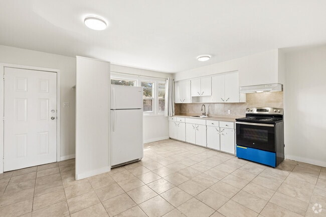 2BD, 1BA - 904SF - Kitchen - Trevella Townhomes