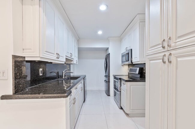 Building Photo - 4576 SW 139th Ct