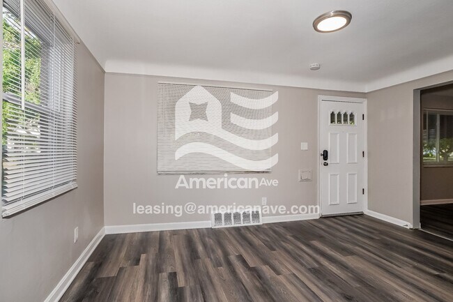 Foto del edificio - 3879 E 154th St