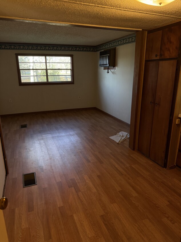 Building Photo - 13136 Denham Rd