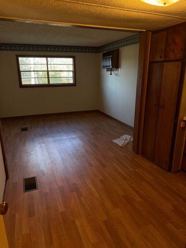 Foto del edificio - 13136 Denham Rd