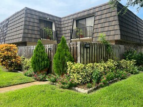 Building Photo - 1614 Forest Lakes Cir
