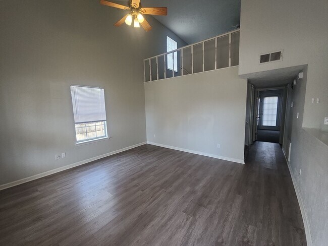 Foto del edificio - 14 Countryside Dr