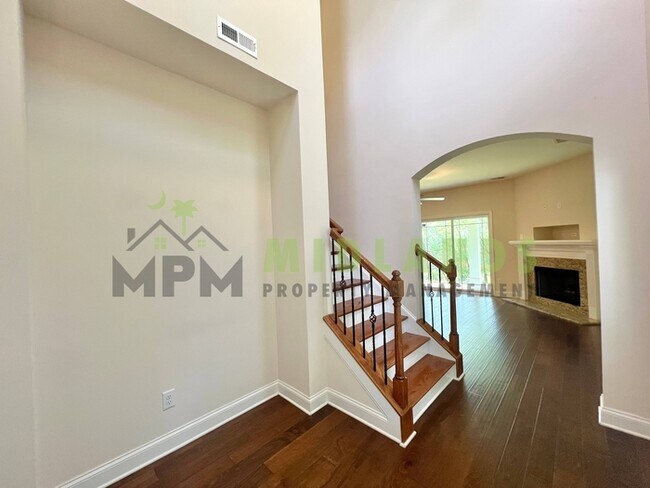 Foto del edificio - 248 Cherokee Pond Ct