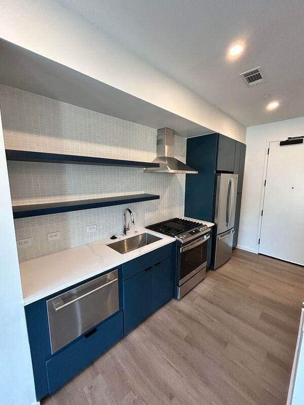 Foto del edificio - 500 Merritt Ave